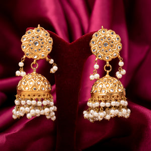 Stunning Laak Kundan Jhumkey