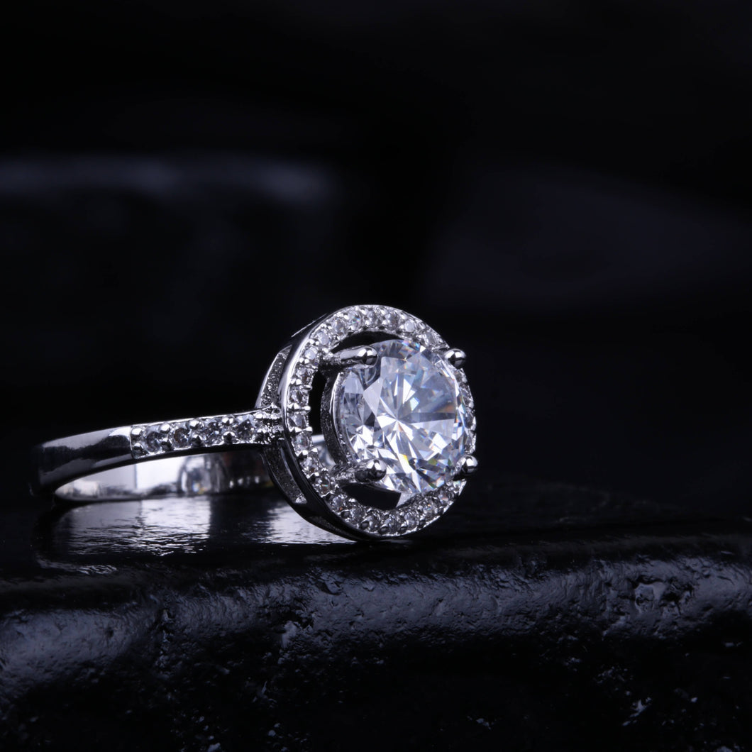 PLATINUM ROUND DIAMOND RING